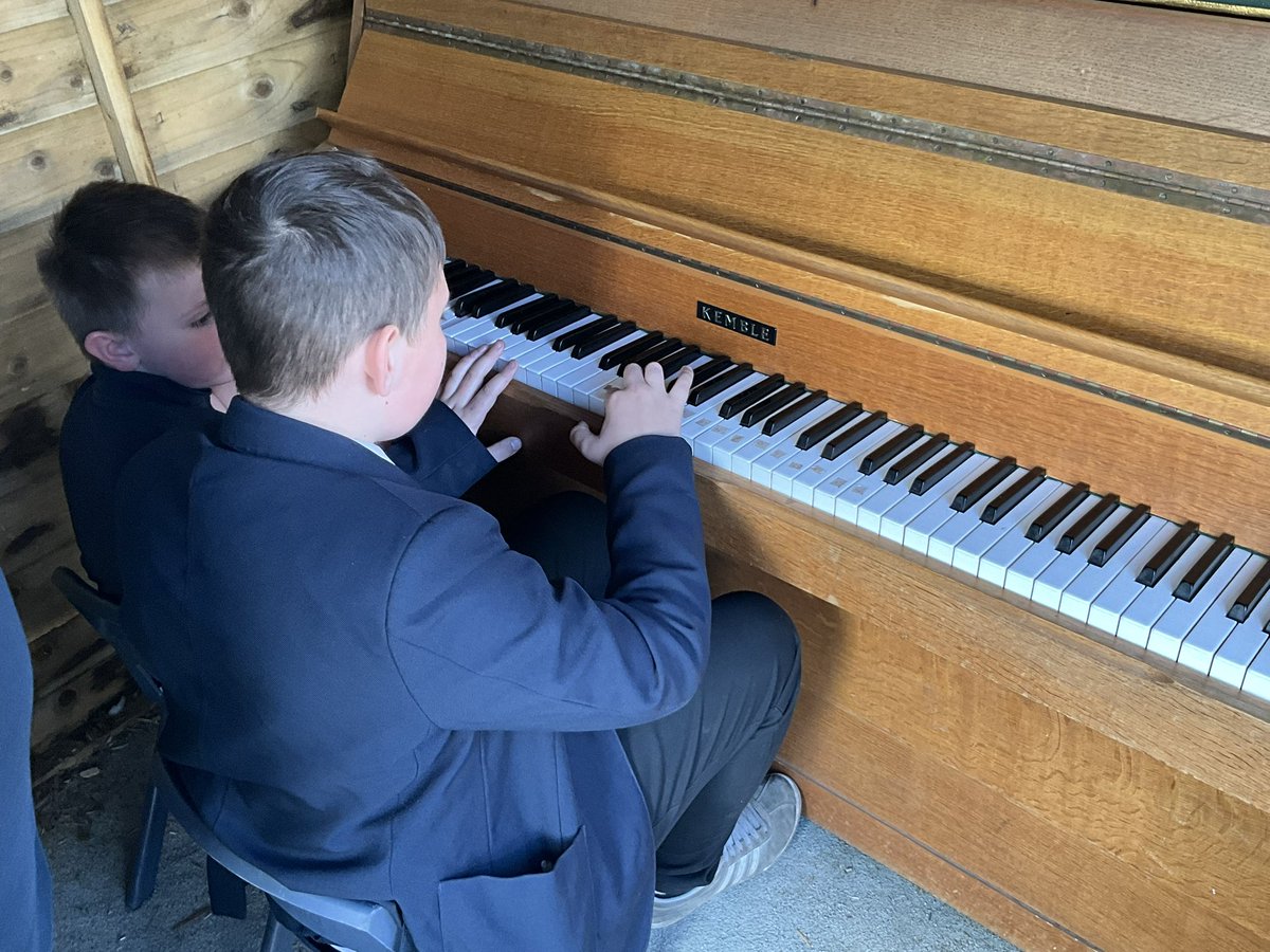 Meadstead Pr Academy tweet media