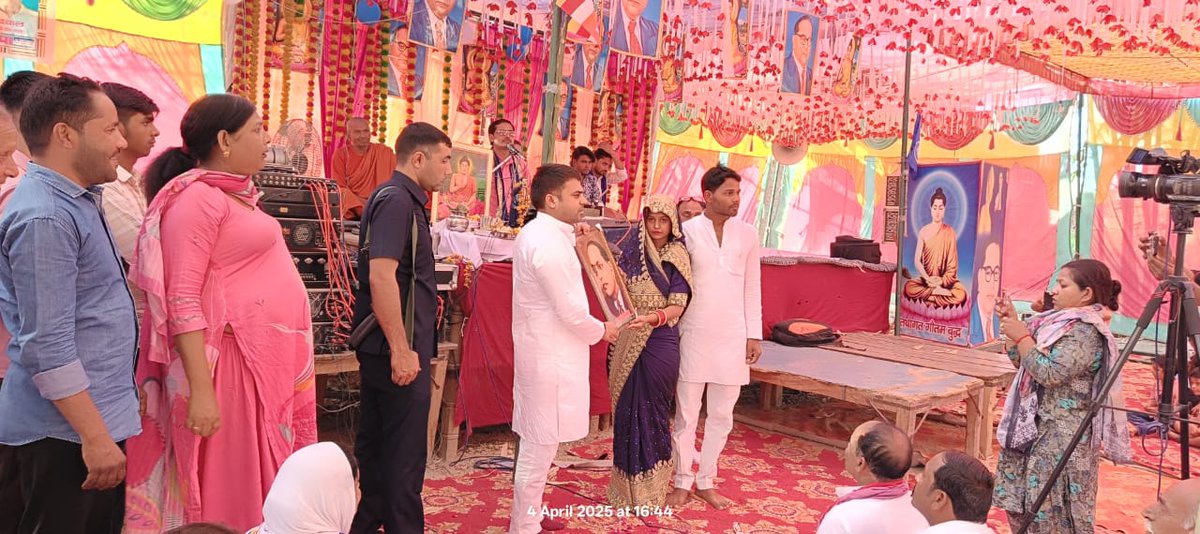 आज जनपद मैनपुरी में अपनों के सुख -दुःख में सम्मिलित हुए करहल विधायक श्री तेजप्रताप सिंह यादव जी