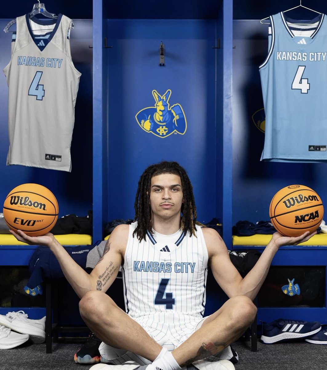 Western PA Sports Blog (@westpasports) on Twitter photo Pittsburgh native Preist Ryan is heading back to the DI level. He’s joining the Roos of the University of Missouri - Kansas City in the 2025-26 school year after a standout season at Howard College in Texas.
Learn about his journey 🏀⬇️
📸: <a href="/UMKCMBBALL/">UMKC MBBall</a>
linktr.ee/WesternPASport… Pittsburgh native Preist Ryan is heading back to the DI level. He’s joining the Roos of the University of Missouri - Kansas City in the 2025-26 school year after a standout season at Howard College in Texas.
Learn about his journey 🏀⬇️
📸: <a href="/UMKCMBBALL/">UMKC MBBall</a>
linktr.ee/WesternPASport…