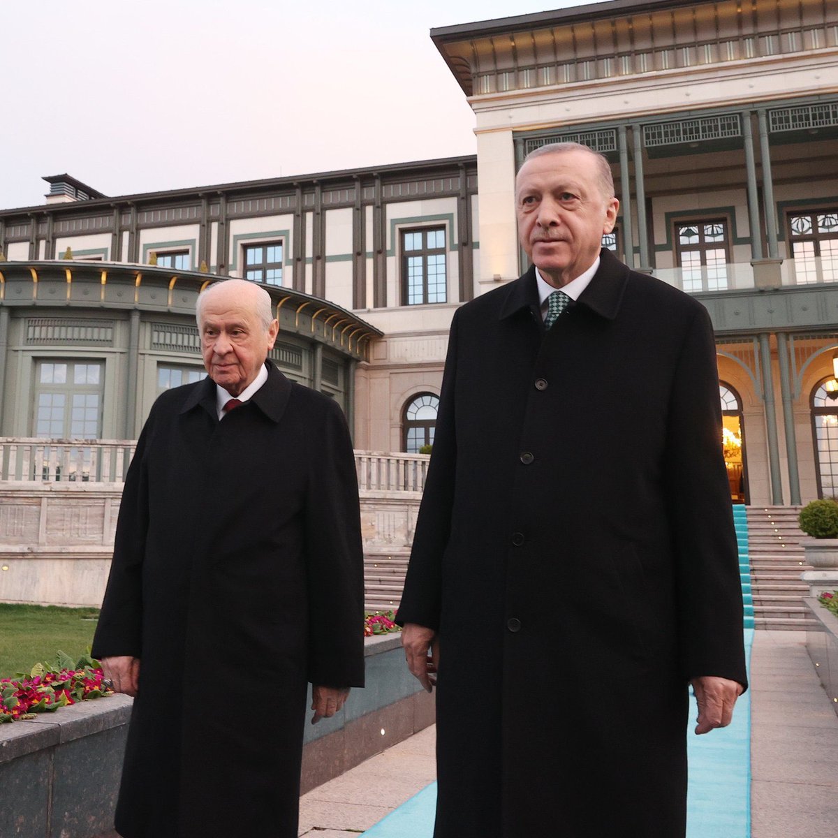 Milliyetçi Hareket Partisi Genel Başkanı Sayın Devlet Bahçeli, sağlıklı ve güçlü bir şekilde bugün yeniden mesaisine başladı. 

Kendilerine tekrardan geçmiş olsun dileklerimi iletiyor, sağlık ve afiyet diliyorum.

Cumhur İttifakı; milletin iradesini, devletin gücünü ve Türkiye