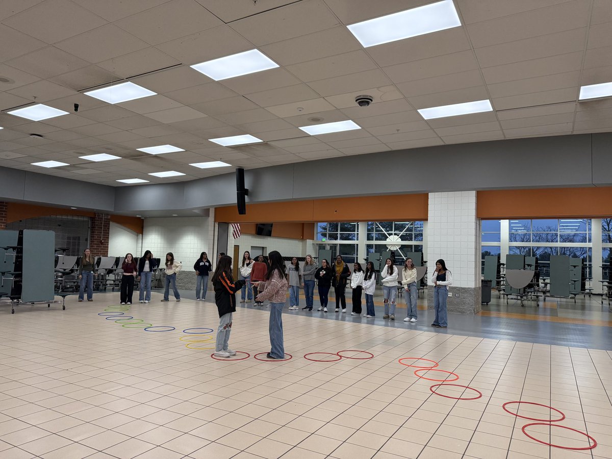 🎉🎾 Our Girls Tennis Program Annual Kick-Off Banquet was a blast! We had a mad, wicked rock-paper-scissors contest, a fun game of Guess Who? to get to know each other better, and a lot of  yummy food and awesome party supplies thanks to our amazing families!