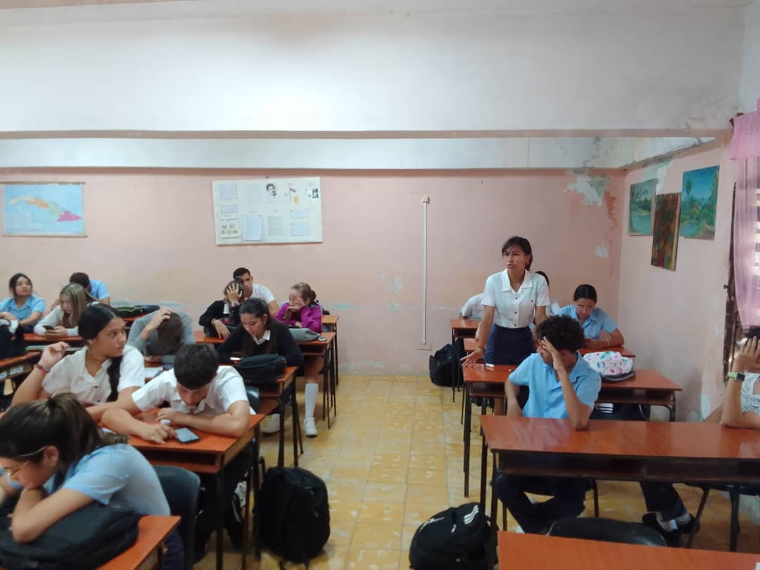 Israel02381513's tweet photo. En las instituciones educativas de #CabaiguánEduca se debate con niños, niñas y adolescentes el Anteproyecto del CNAJ. #SanctiSpíritusEnMarcha #CubaMined https://t.co/UboNMEq1AA
