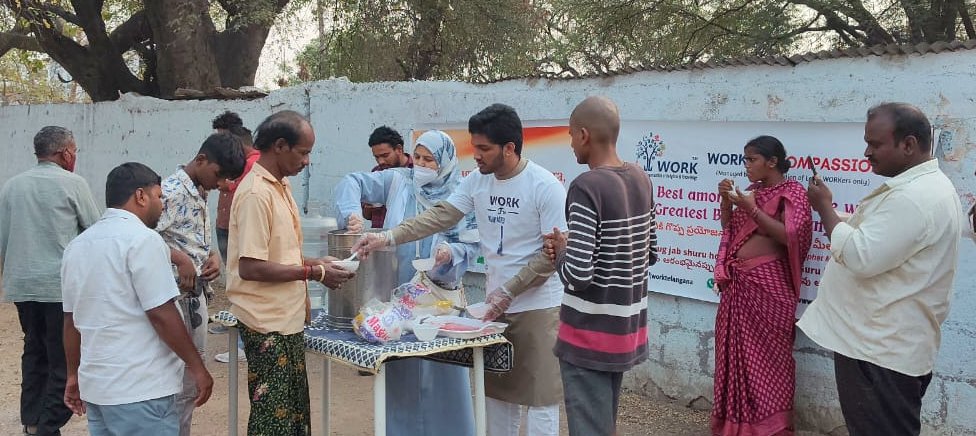 WorkTelangana's tweet image. Eid Celebration by WORK Telangana Team at Aramghar &amp;amp; Shaikpet 📷📷
The spirit of togetherness and joy lit up the Eid celebrations organized by the WORK Telangana Team at Aramghar and Shaikpet. 
#WORKOrganization #EidCelebration #CommunityFirst #TogetherWeServe #TelanganaTeam