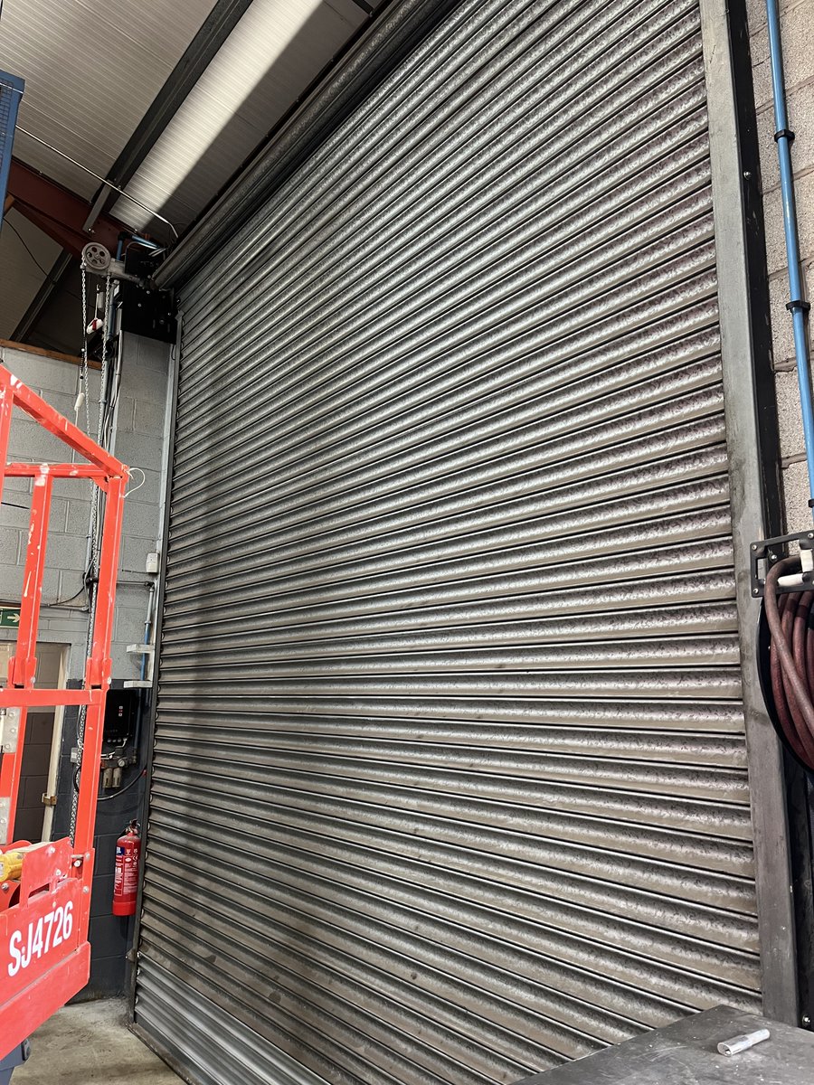 gg_door's tweet image. Industrial roller shutter overhaul completed in Retford (DN22)

New 3-phase direct drive motor
Built-in safety brake
Barrel assembly + bottom laths &amp;amp; T-rail replaced

Installed by GG Emergency Door Specialists
07403 886096

#ShutterRepair #IndustrialDoors #Retford #3PhaseMotor