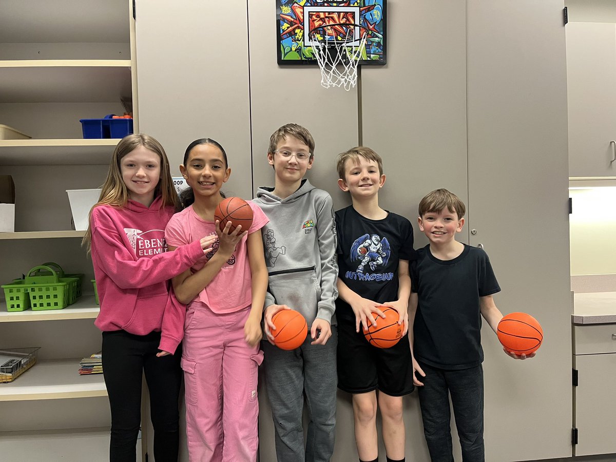 Falcon Book & Media Nest tweet media