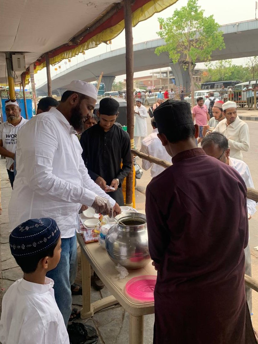 WorkTelangana's tweet image. Eid Celebration by WORK Telangana Team at Aramghar &amp;amp; Shaikpet 📷📷
The spirit of togetherness and joy lit up the Eid celebrations organized by the WORK Telangana Team at Aramghar and Shaikpet. 
#WORKOrganization #EidCelebration #CommunityFirst #TogetherWeServe #TelanganaTeam