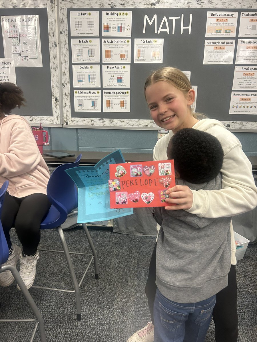 _abbyal's tweet photo. my sweet babes took a morning meeting this week to write good luck notes to their 5th grade buddies for testing next week 🩷🩵 @Rosehill512 https://t.co/ud86LR7w0W
