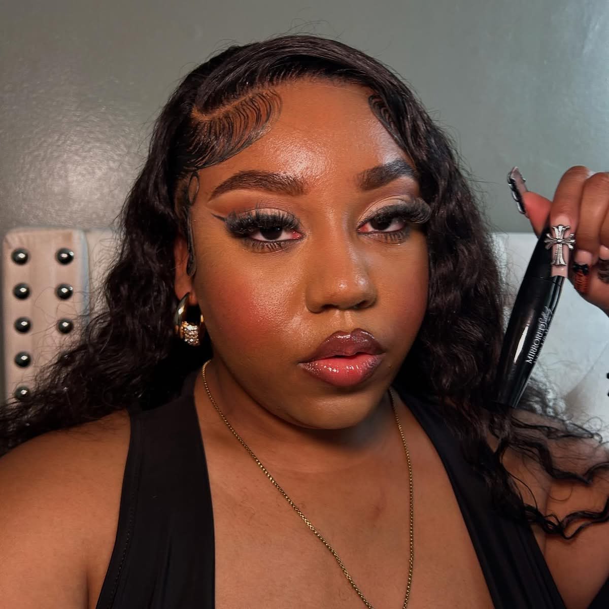 MSublimity's tweet image. Elevate your bottom lashes with the @mirroredsublimity velour lift mascara! 

Now available for Loyalty members only check your email! 😌🖤✨

#mirroredsublimity #mascara