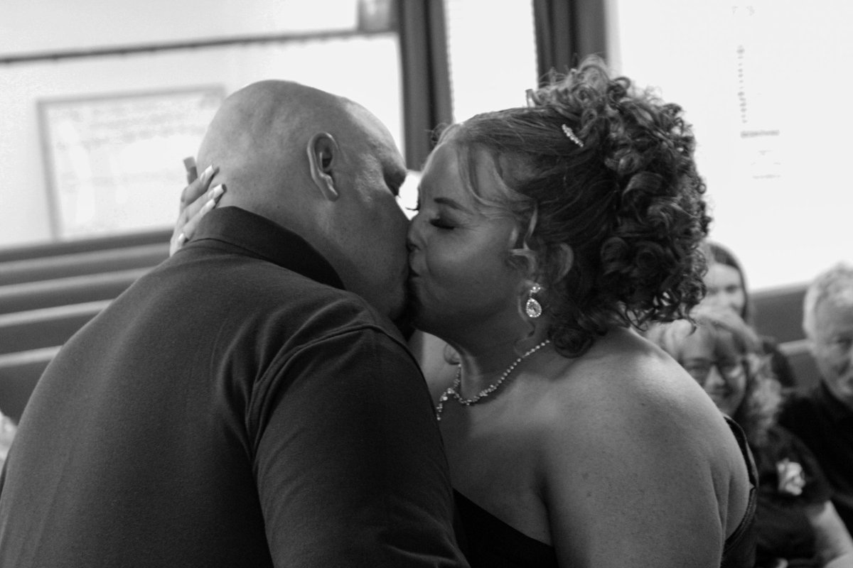 EmilyKate8388's tweet photo. My cousin Amy’s wedding, my love took these pics 🥺😍🥰🫶🏻💕🩷❣️🙌 so precious!! https://t.co/Tmje6s2C6D