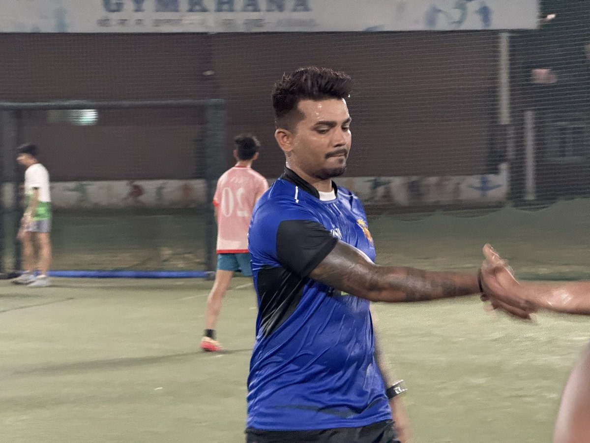 PS7Official's tweet photo. Mera dil, Tujhko hi dhoondta reheta he. ⚽️⚽️⚽️⚽️🙌 https://t.co/fYTeHvmOZO