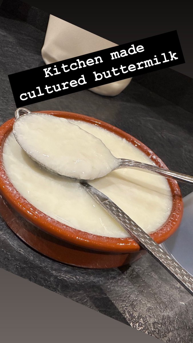 Tried making a batch of my dairy cultured buttermilk in the kitchen using my improver, super duper batch at a perfect pH, now to marinade the lamb 😀