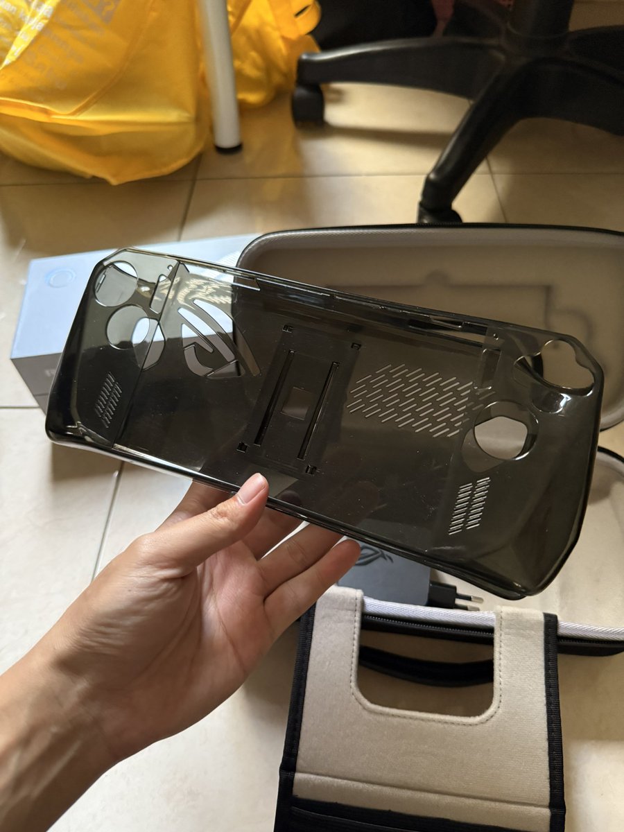 imam_abl's tweet photo. #wts
ROG ALLY Z1 Extreme
SSD 2 TB 
Garasi resmi ON 07/2025
No minus
Dijual karena sibuk (udah ga sempet mainnya)

BONUS:
- Travelcase (value Rp200k+)
- Tempered glass (value Rp100k+) 
- Crystalcase (value Rp150k+)
- 10+ Game AAA installed (value Rp800k+) dll
Rp8,990 nego(bisaCOD) https://t.co/nmqTnU4QP4