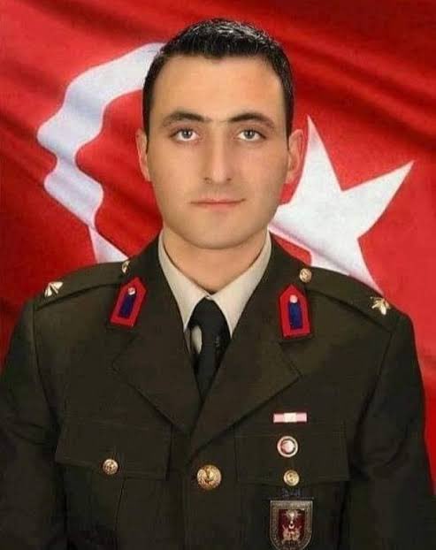 Şehit Jandarma Üsteğmen Ahmet Ozan Şarlak 🇹🇷

Unutmadık Unutturmayacağız!