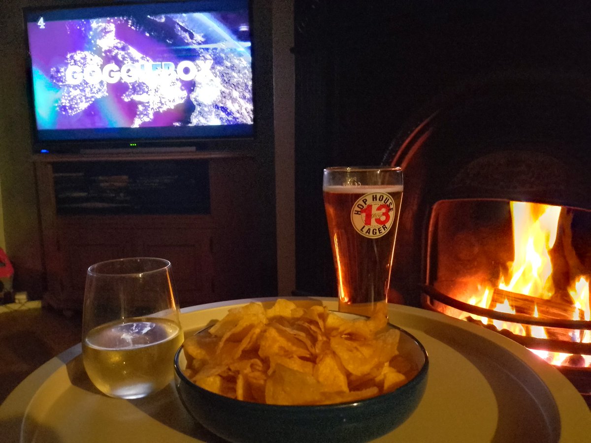 JaseL2022's tweet photo. #GoggleboxFriday https://t.co/bvVxbJNbTP