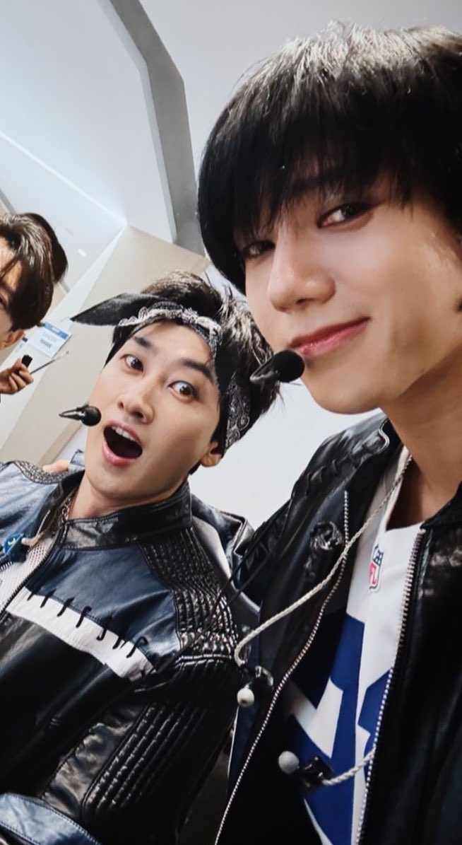 yehyukpic's tweet photo. Happy Eunhyuk Day

 #은혁 https://t.co/A4Lt3TO36r