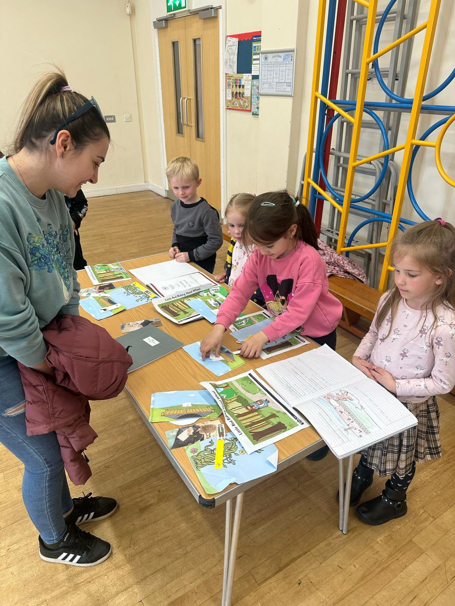Year 1 loved showing their moving picture topic work to their parents in today’s DT showcase.