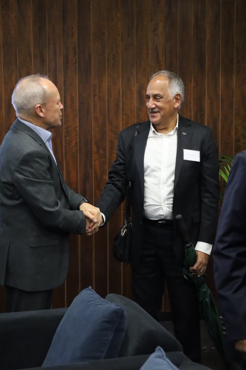 BusinessUnitySA's tweet image. 🎉 Honouring a Legacy

BUSA hosted a farewell dinner to celebrate the incredible leadership and impact of Cas Coovadia, former BUSA CEO.

A night made possible by @Discovery_SA, @CocaCola, @Heineken_SA, and @BLSA_Official – thank you for your support!

#ThankYouCas #BUSA