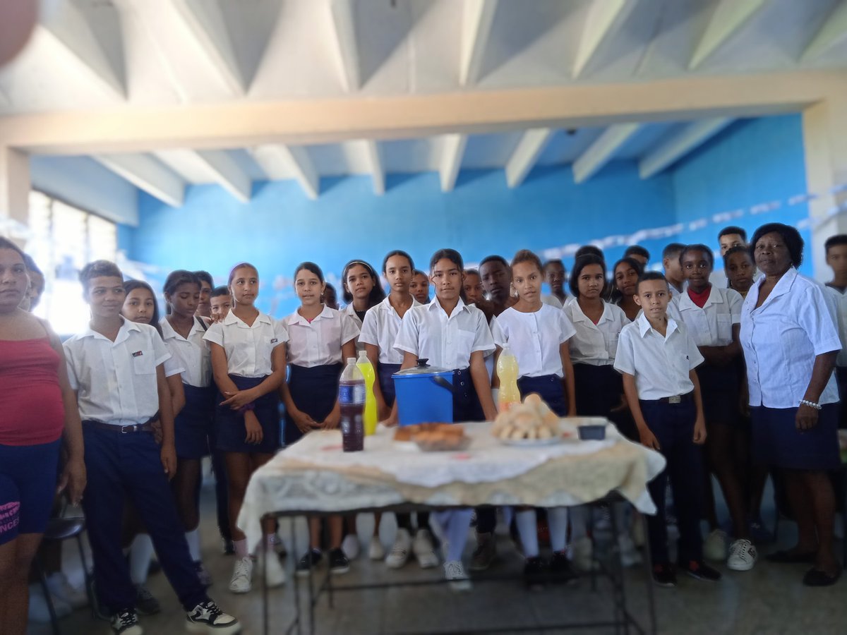 Excelente exposición del destacamento 7mo 5 en la pre feria Guajirito Soy. 
<a href="/CeciliaGPea2/">Cecilia Gé Peña</a> <a href="/YTSCUBA79/">Yamilé Torres Sardiña</a> 
<a href="/IvisOdio/">Ivis Santana Odio🇨🇺</a>