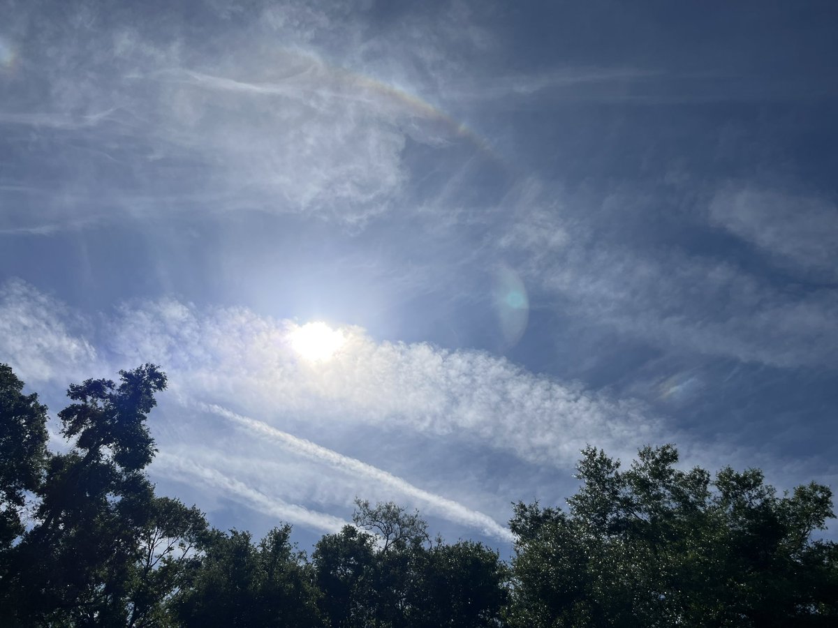 Kathlee37292275's tweet photo. Central Florida getting Hammered again today with Toxic poisons. 
@GovRonDeSantis @POTUS @nogps1 @BGatesIsaPyscho @Clearskiesinit @CaseyDeSantis @leemzeldin @SecDef @MELANIATRUMP https://t.co/eieeNmbGnA