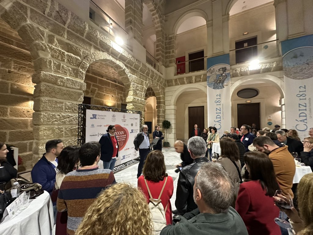 APC (@apcadiz) on Twitter photo Bienvenida institucional a la mayor parte de los asambleístas. El Teniente de Alcalde del Ayuntamiento de Cádiz, Pablo Otero, ha dirigido unas palabras a los periodistas en el cóctel de bienvenida que la Fundación <a href="/Cajasol/">Fundación Cajasol</a> ha ofrecido en la Casa de Iberoamérica.
•
#AsambleaFAPE Bienvenida institucional a la mayor parte de los asambleístas. El Teniente de Alcalde del Ayuntamiento de Cádiz, Pablo Otero, ha dirigido unas palabras a los periodistas en el cóctel de bienvenida que la Fundación <a href="/Cajasol/">Fundación Cajasol</a> ha ofrecido en la Casa de Iberoamérica.
•
#AsambleaFAPE