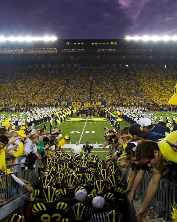 CFB_Overtime's tweet photo. Stadium of the Day 🔥〽️

🏟️ Michigan Stadium “The Big House”
📍 Ann Arbor, Michigan
🗣️ 107,600
🏗️ October 1, 1927 https://t.co/PSM0cwY8fg