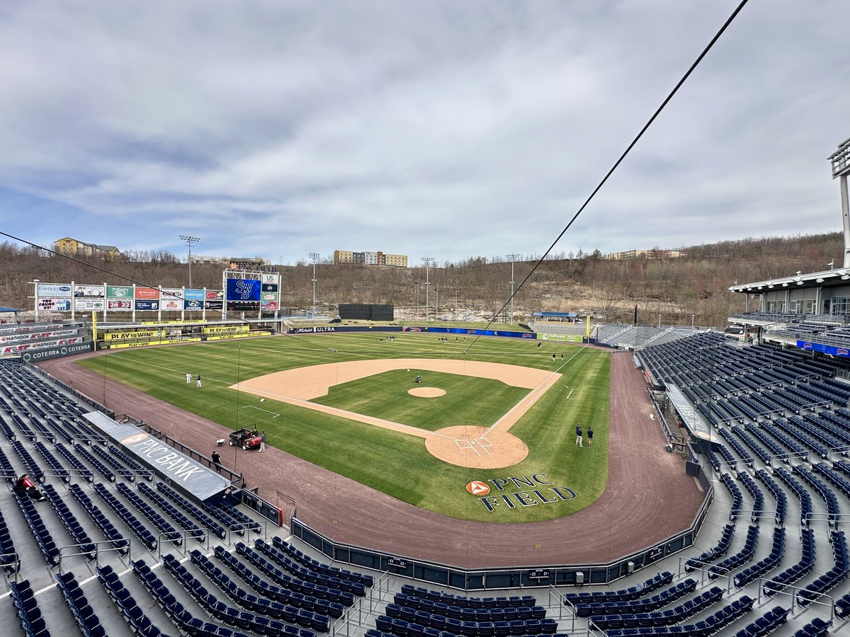 RailRidersU's tweet photo. What's better than a Friday night doubleheader at PNC Field? 👀⚾ All fans are welcome to join us for Holy Cross vs. Riverside and Abington Heights vs. Valley View!

Free admission &amp; parking. Concessions are open for purchase! 🍔

Community Series presented by @GeisingerHealth. https://t.co/sgVdVhmq1B