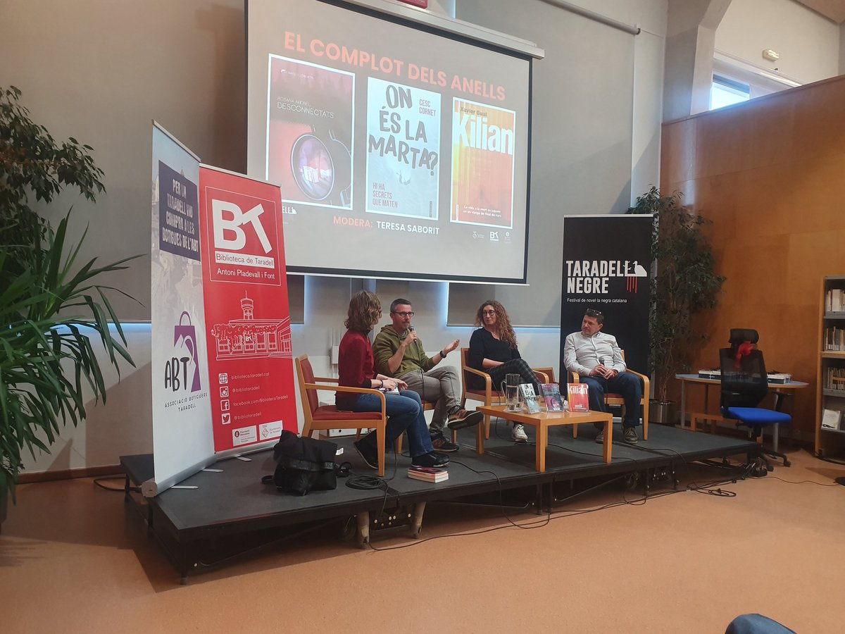 amolist (@amolist) on Twitter photo Presentació dels llibres de #gènerenegre dels escriptors <a href="/RosanaAndreu/">Rosana Andreu</a> <a href="/SocEnCesc/">Cesc Cornet</a> Xavier Gual a la <a href="/bibliotaradell/">Biblioteca de Taradell</a> #TaradellNegre
Moderadora <a href="/TeresaSaborit/">Teresa Saborit - Escriptora</a> Comissària <a href="/nuriabruixeta/">📚 La màgia dels llibres 📚</a> <a href="/AjTaradell/">Ajuntament de Taradell</a>
Jo ja he llegit aquests 3 llibres i m'han agradat molt. Recomanables! #cultura 👍😊 Presentació dels llibres de #gènerenegre dels escriptors <a href="/RosanaAndreu/">Rosana Andreu</a> <a href="/SocEnCesc/">Cesc Cornet</a> Xavier Gual a la <a href="/bibliotaradell/">Biblioteca de Taradell</a> #TaradellNegre
Moderadora <a href="/TeresaSaborit/">Teresa Saborit - Escriptora</a> Comissària <a href="/nuriabruixeta/">📚 La màgia dels llibres 📚</a> <a href="/AjTaradell/">Ajuntament de Taradell</a>
Jo ja he llegit aquests 3 llibres i m'han agradat molt. Recomanables! #cultura 👍😊
