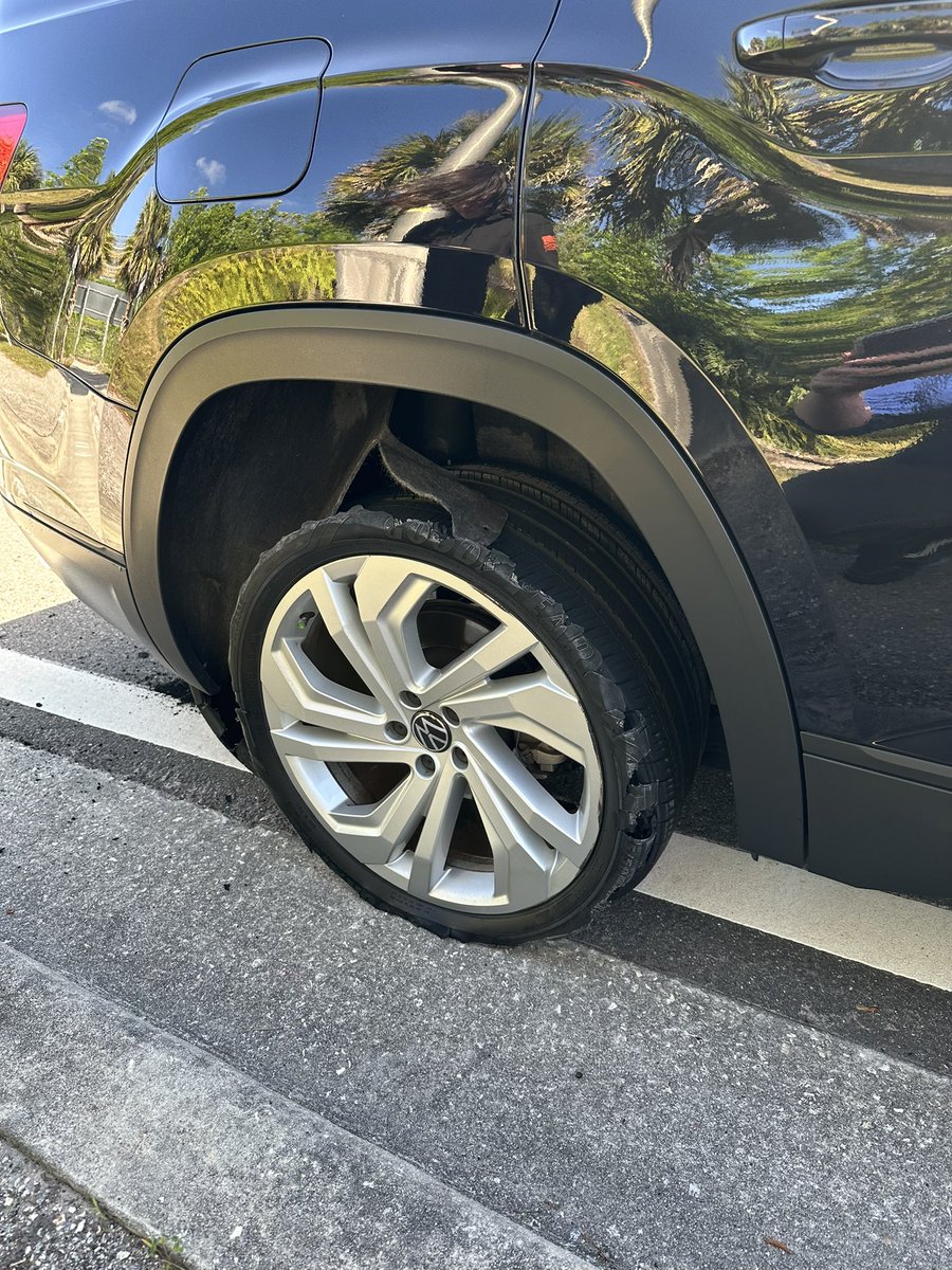 TheToasterMama's tweet photo. @MWileyBlackburn @goodyear @MazdaUSA Bought a 2023 #Volkswagen Atlas with #assurance @goodyear tires. Less than 15,000 miles on them. 4 months ago loud boom, tire and rim blow out. Yesterday complete tire failure. #Volkswagen says bad luck. I say bad tires. Anyway I can verify if the lot # was defective? https://t.co/bZYcy7edTT