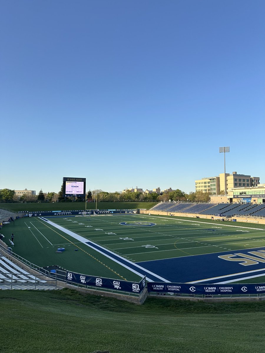 Always great to come back to my Alma Mater and watch them kick off Spring Ball! <a href="/UCDfootball/">UC Davis Football</a> #GoAgs