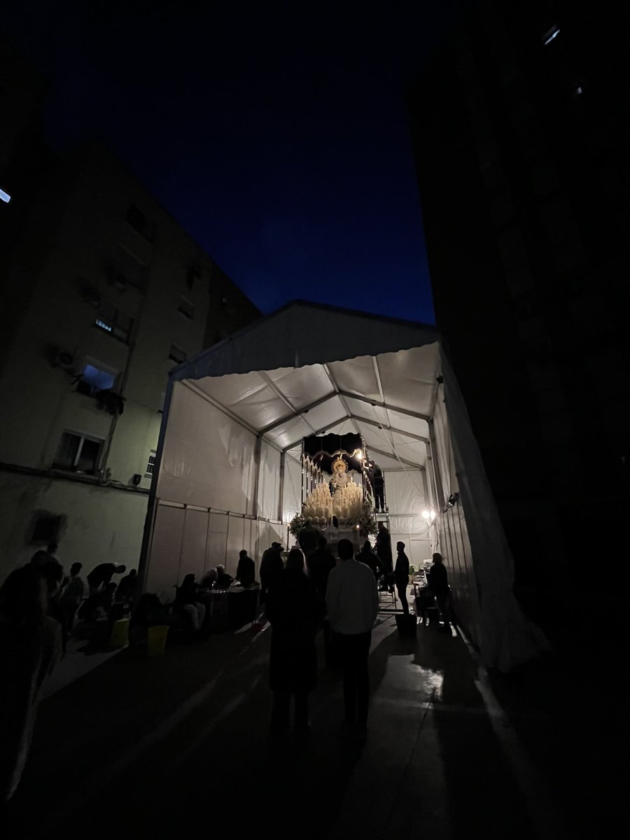 LOS BARRIOS 

#CofradiasMLG
<a href="/HSaludEsperanza/">Esperanza y Refugio</a>