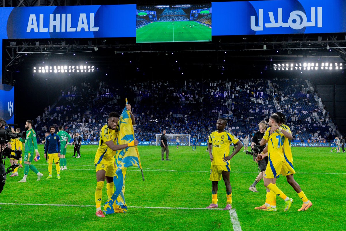 some1_79's tweet photo. إذا نصرُ الجزيرة شعّ ليلًا 
فلا بدر ٌيضيءُ ولا هلال https://t.co/a3qNaYLCUp