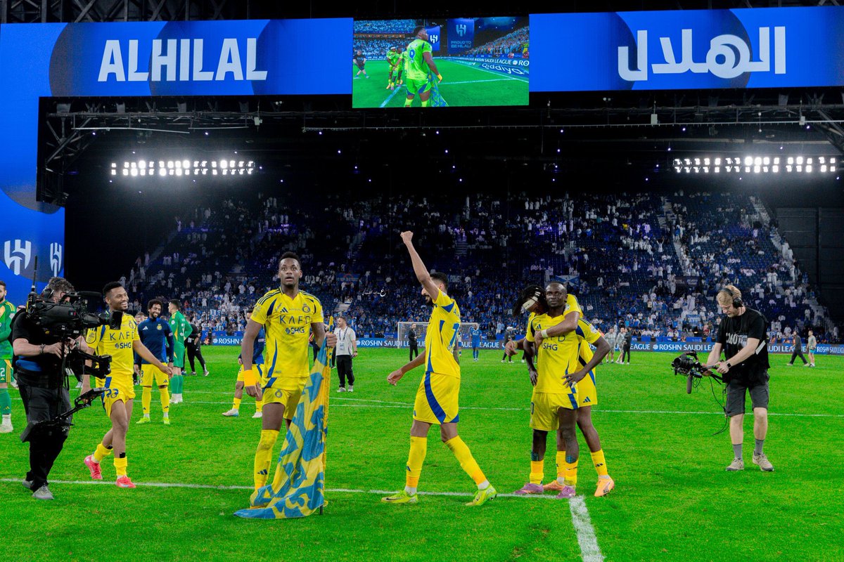 some1_79's tweet photo. إذا نصرُ الجزيرة شعّ ليلًا 
فلا بدر ٌيضيءُ ولا هلال https://t.co/a3qNaYLCUp