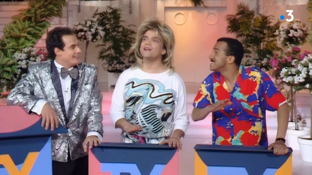 jeanne_lvnd's tweet photo. " Stéphanie de Monacooooo " 🤭😂
Best sketch ever 🤭🤌💯
#Generation80 https://t.co/vaAkz4Ikkq