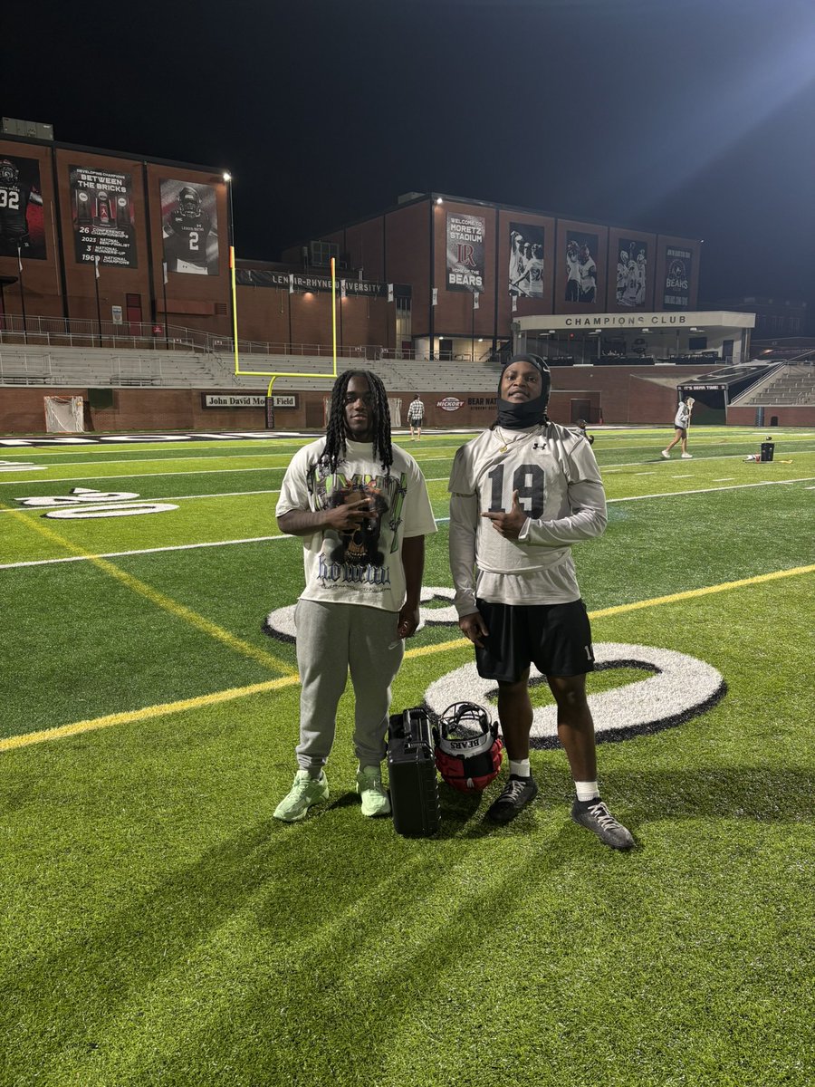 smooth_4watson's tweet photo. Enjoyed my visit at Lenoir-Rhyne!! Looking forward to being back!! @NateMullen7 @JFox2024 @coachSocha @LRBearsFootball @FBCoachSeidel @JMR_FBRecruits https://t.co/ElKcsH3ytb