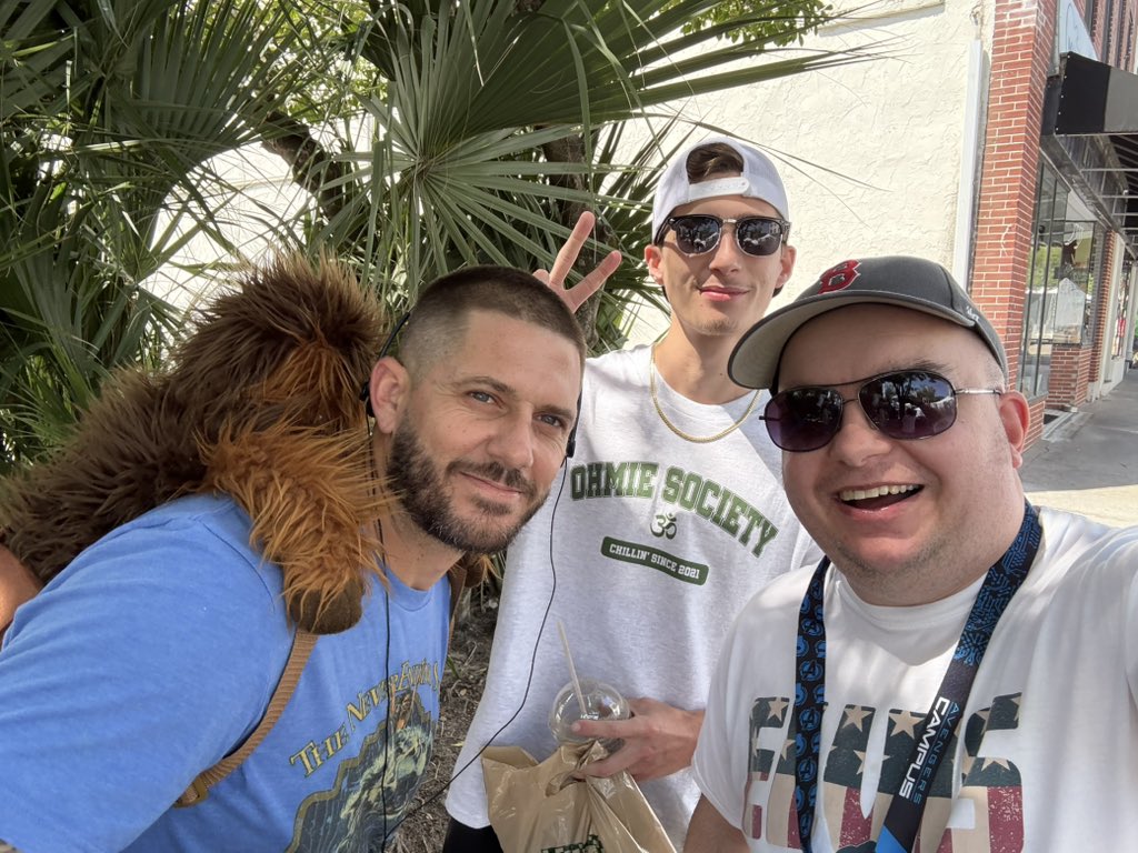 InterstellarUAP's tweet photo. Great to catch up with @PaulOglesby999 &amp; Senior at Azalea Festival.    Super hyped for the Skywatch tonight! https://t.co/jTbVMOdPXU