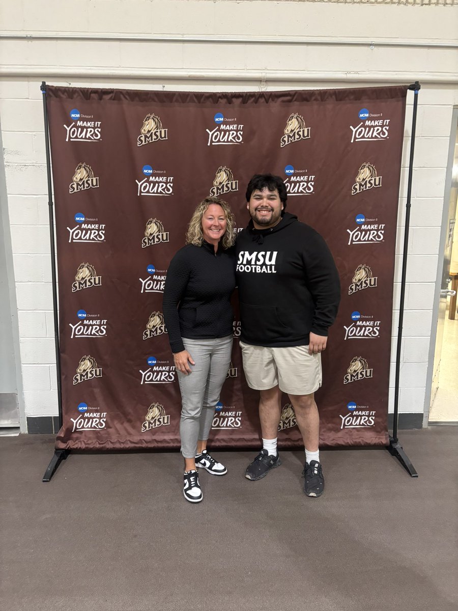 Good to see SMSU alum and NSIC Commissioner in Mustang Country 🐴‼️<a href="/NSIC_Commish/">Erin Lind</a> #LetsRide