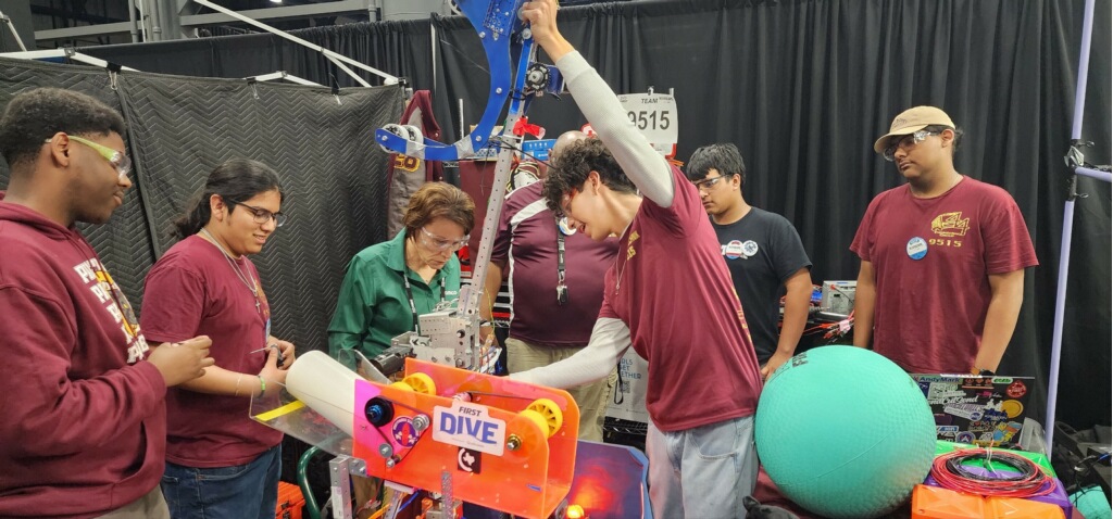 FIRSTinTexas's tweet photo. Thank you to Aramco for supporting the FIRST in Texas District Championship. Together, we make this more than robots! @aramco @aramco_americas
#firstintexas #aramco https://t.co/RrfbWt2jGx