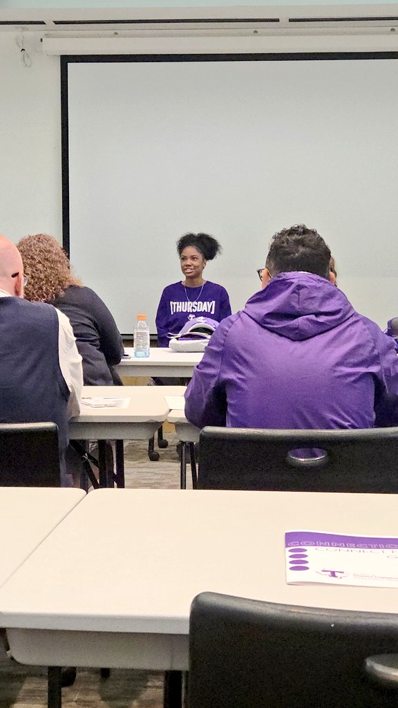 Ebony Lang (formerly Hall) tweet media