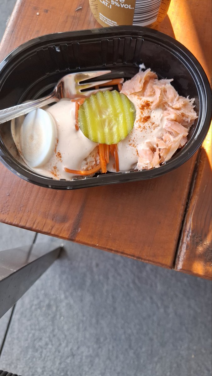 RasLubbert's tweet photo. Weer even een lekker vissien gehaald bij de @jongensvdfant https://t.co/3GiTrwOofT