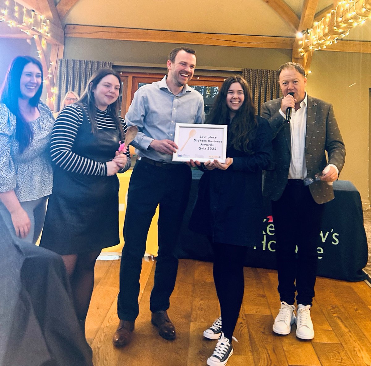 PearsonSFA's tweet image. 🏆 Fantastic night at the OBA Quiz! 

Thanks to the organisers and everyone involved. Congrats to the new champions! Until next year! 👏

#OldhamBusinessAwards 
#OBAQuizNight 
#TeamPearson 
#SupportingLocalCharities