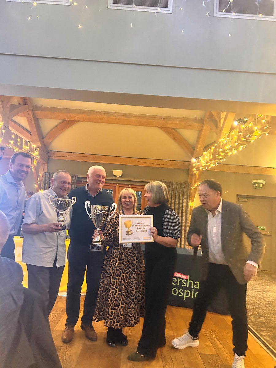 PearsonSFA's tweet image. 🏆 Fantastic night at the OBA Quiz! 

Thanks to the organisers and everyone involved. Congrats to the new champions! Until next year! 👏

#OldhamBusinessAwards 
#OBAQuizNight 
#TeamPearson 
#SupportingLocalCharities