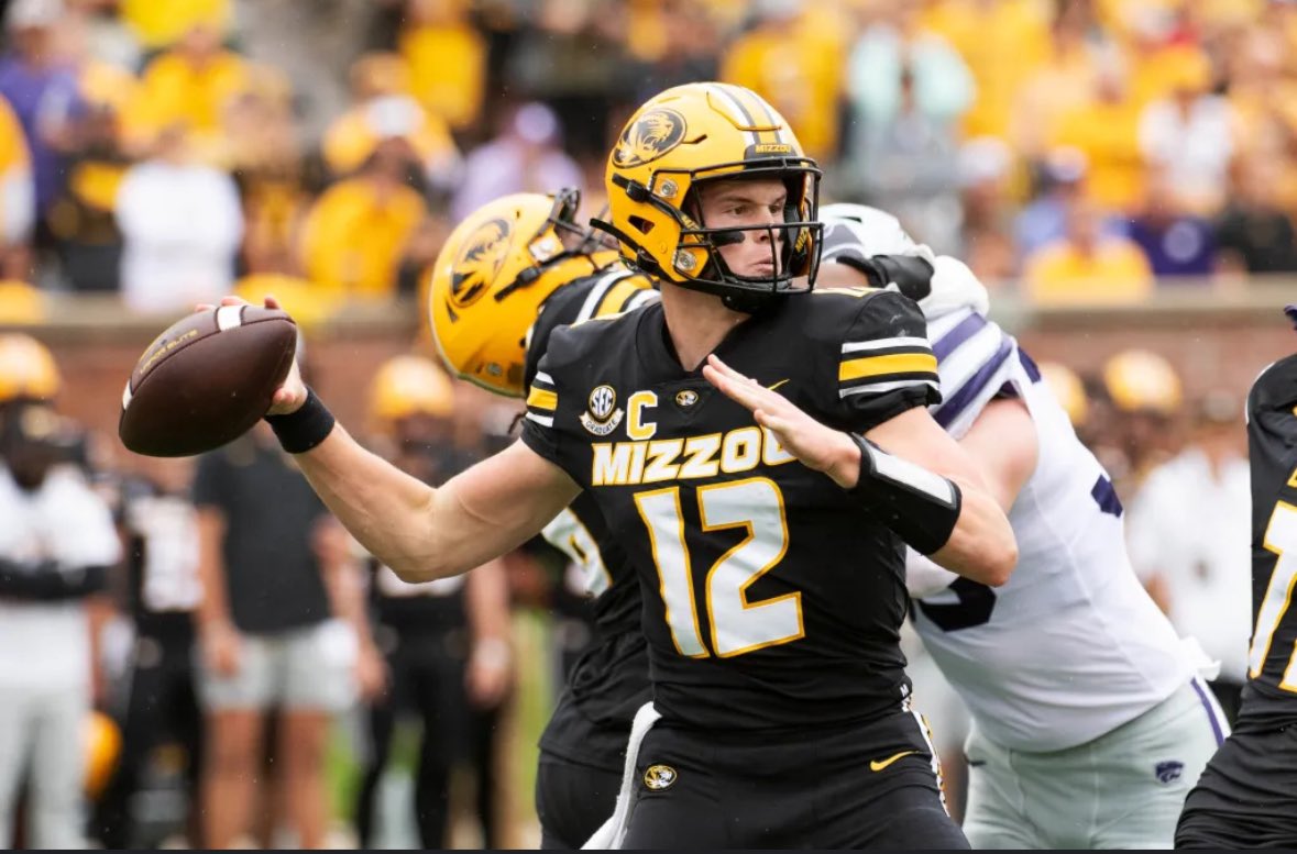 HankHendrix_3's tweet image. Excited To Announce An Offer From Missouri! @CoachDrinkwitz @KirbMoore @Coach__Gleeson @coachbrianearly @CoachCdick @WillHewlett