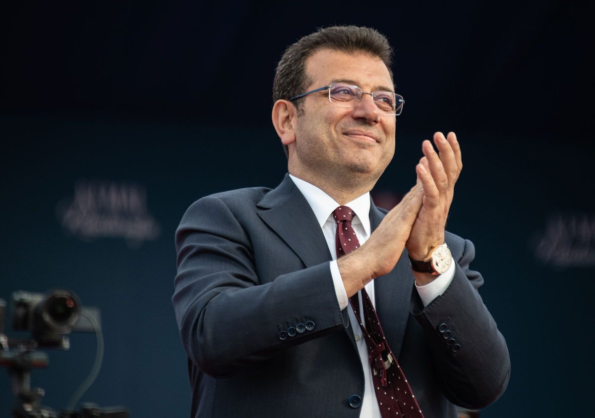 salcamsi's tweet photo. Bugün silivri'de devrik başkanımızı ziyaret ettim . Kendileri ; Silivri soğuk ama Allah'tan yaz geliyor ısınırız dedi ve tüm sevenlerime yolsuzluğuma rağmen arkamda durdukları için teşekkürlerini iletti .
Banada sizlere ulaştırmak düşer
#botkot #Ekremimamoğlu #chp #yolsuzluk https://t.co/qJ78dHeh3c