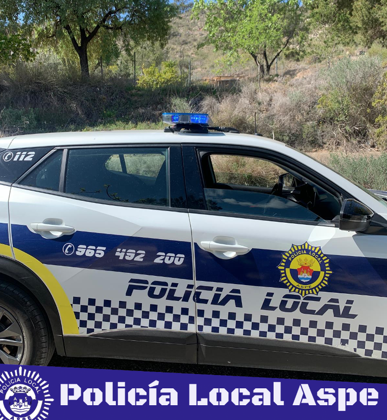 🚨 RESCATE EN MONTAÑA DE SENDERISTA 🥾 HERIDO🤕!!
👉La rápida intervención de la Policía Local🚔, hace posible la localización de la herida.
👉 Servicio de ambulancia municipal, Bomberos y Policía Local de Aspe, colaboran en el rescate de excursionista.
🚔 Servir y proteger.
