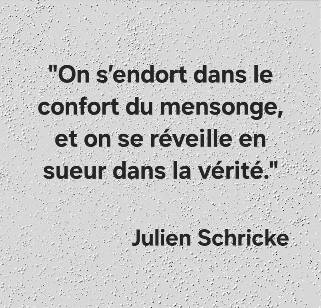 Charkoshanghai's tweet photo. Et ça demande du courage, de l'humilité, de l'honnêteté  pour affronter la réalité et vivre dans la sueur 😥un moment.🤔
#Bonweek 🇩🇯 https://t.co/uwxp64yIKy