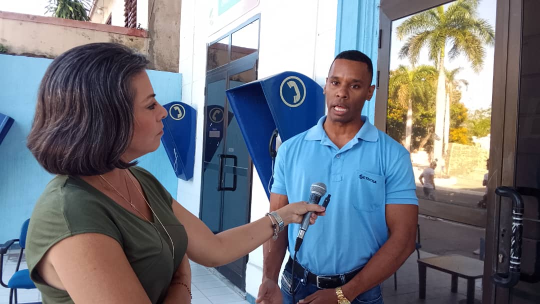 FrometaDaymi's tweet image. Jóvenes de @Etecsa_LasTunas compartiendo sus experiencias y expectativas como jóvenes comprometidos con la empresa y el país.
@NelsonF01511077
@comunicacionltu
#EtecsaTeAcompaña 
#JovenesConstruyendoElFuturo 
#ETECSAesdelPueblo 
#EtecsaConCuba