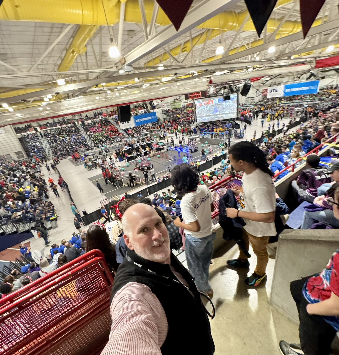chrisv250's tweet image. ~7,000 people supporting @FRCTeams #FIRSTRobotics at @SVSU today and through the weekend for the State Competition. It’s loud and competitive and developing a future #STEM ready workforce. Stop by and check it out. #MiSTEM
