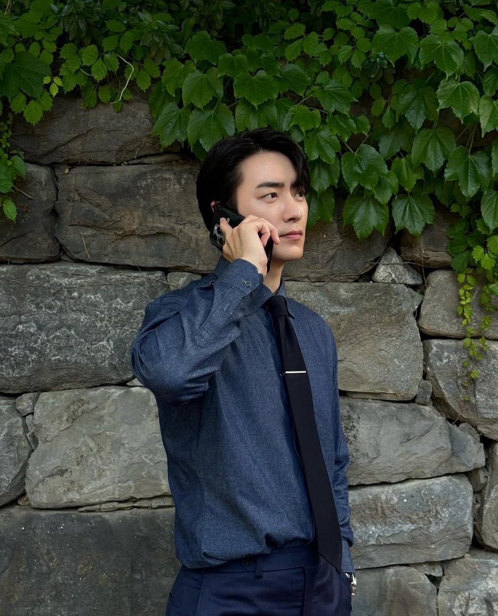 seotatah's tweet photo. @onlly_oly Lee Joon Hyuk o secretário perfeito entra na minha lista tbm https://t.co/auFNerXbvE