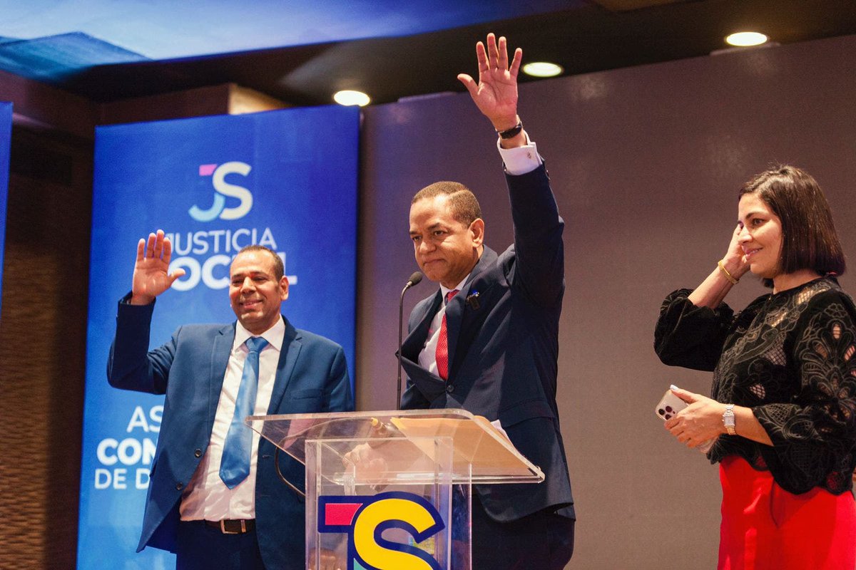 La candidatura de #JusticiaSocial se destaca por su enfoque progresista e inclusivo. Julio César Valentín lidera con una visión de transformación. #Liderazgo #Progreso