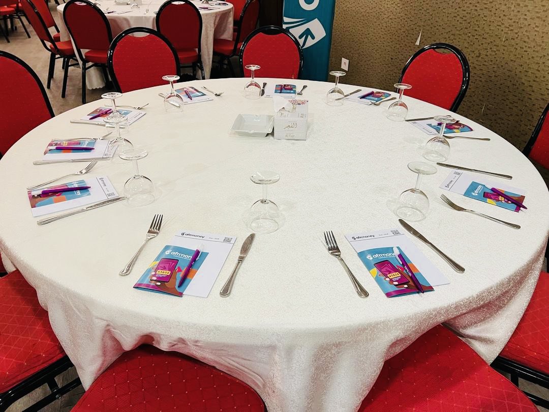 UndisputedReg's tweet image. All set for our @AfrimoneySL CHOP &amp;amp; CHAT for our Customers &amp;amp; potential customers.
#KamJoinWiYabetteh
#CHOP_CHAT
#AfrimoneySL